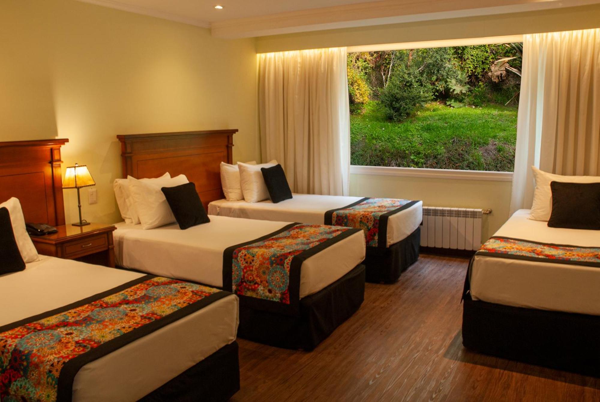Huinid Bustillo & Hotel
